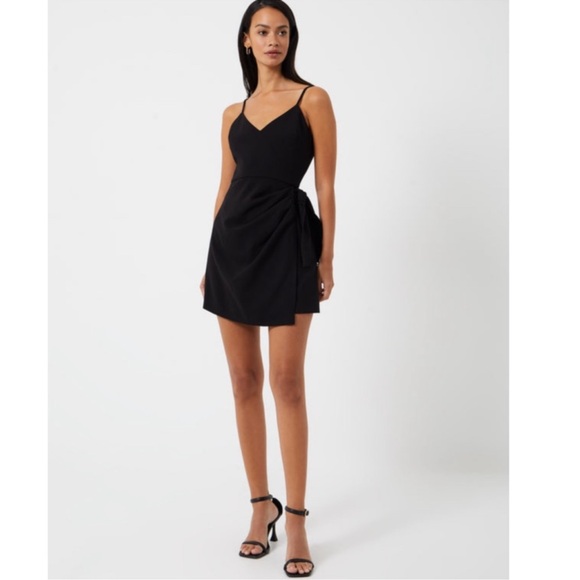 NWT FRENCH CONNECTION Black V-Neck WHISPER Bow ENVELOPE Sleeveless MINI DRESS - Picture 4 of 13